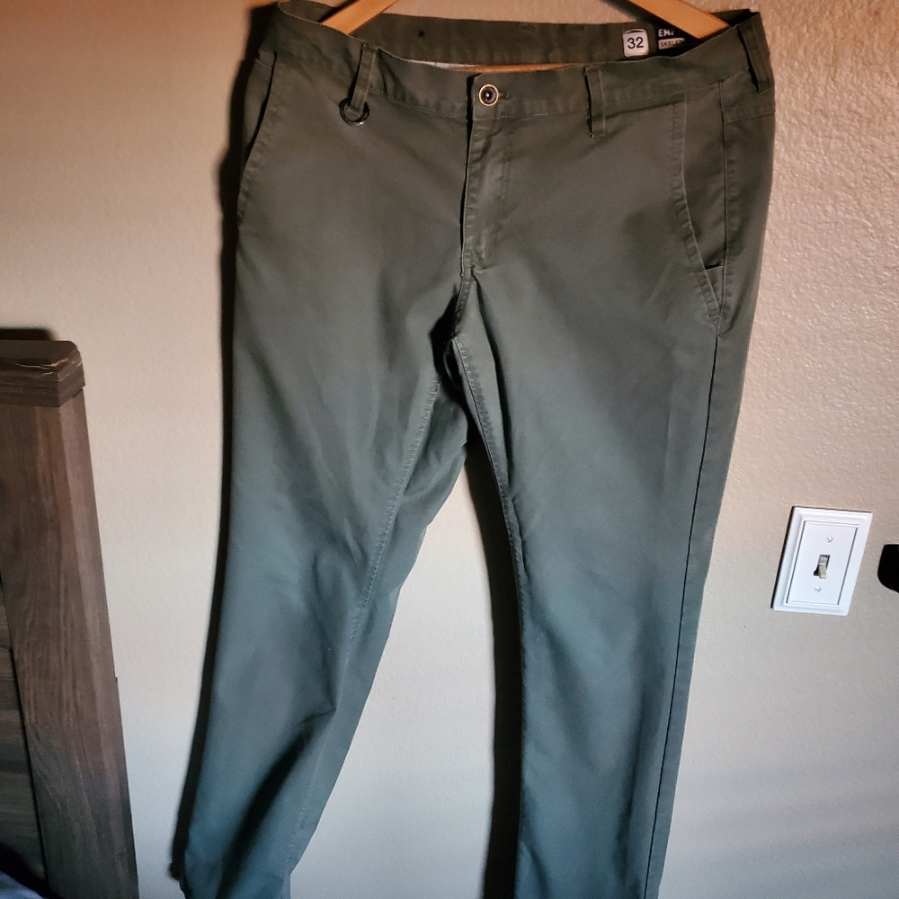 EMPYRE green chinos